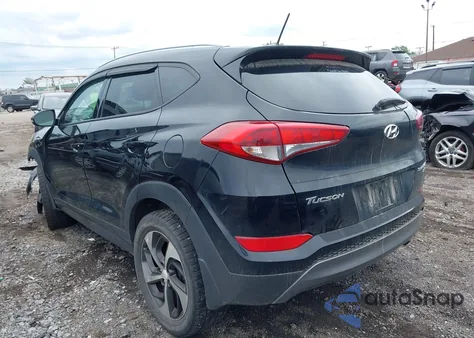 2016 Hyundai Tucson Sport z USA, uszkodzony, nr VIN KM8J3CA22GU233440